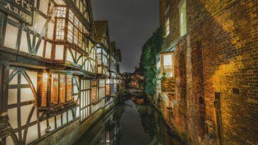 Kent is very dog friendly with lots of accommodations, places to eat and drink that welcome your furry best friend