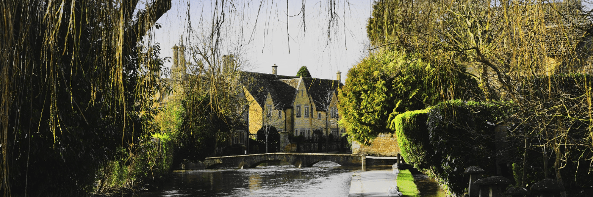 Bourton-on-the-Water Cotswolds dog friendly