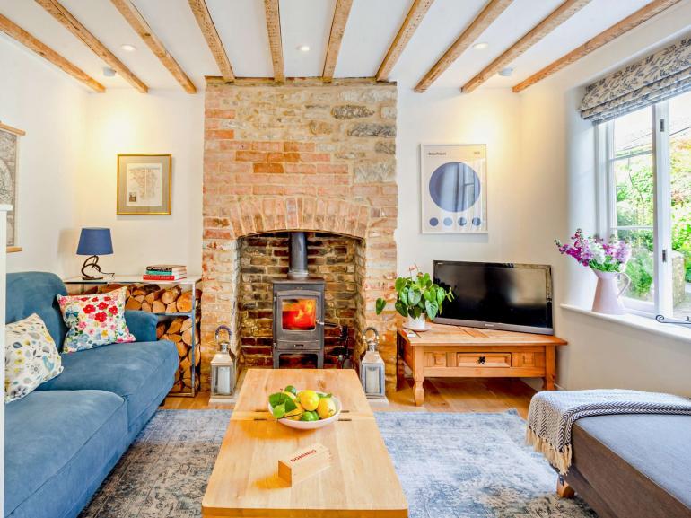 Corinium Cottage dog friendly Cotswolds cottage